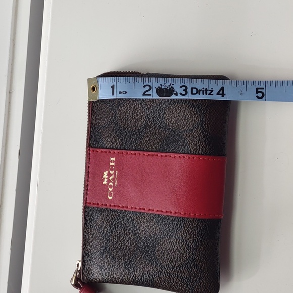 Coach wristlet Wallet red and brown printed Great condition - Picture 12 of 12
